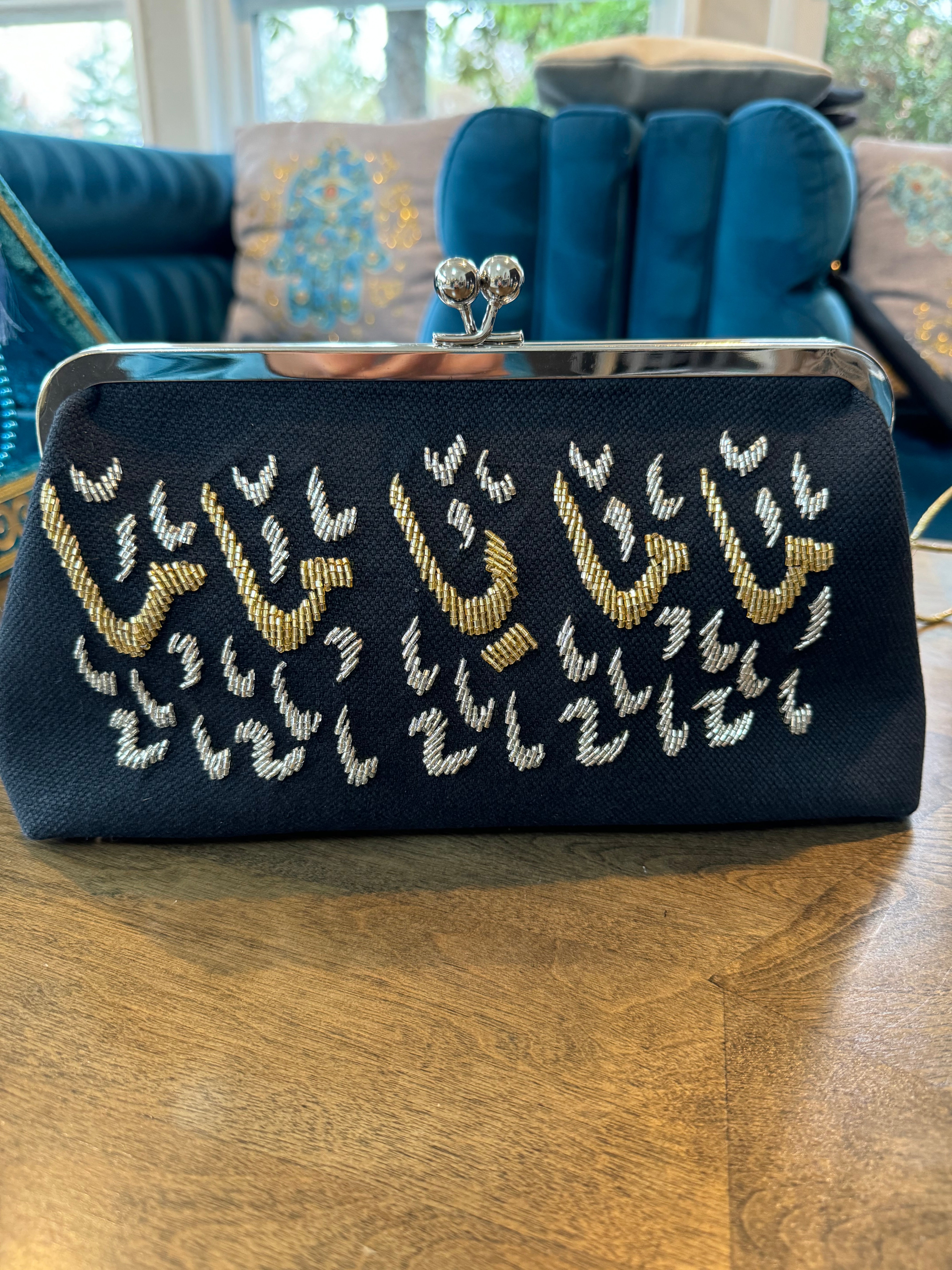 Black Handbag hand beaded with Mother’s Day theme ماما يا ماما