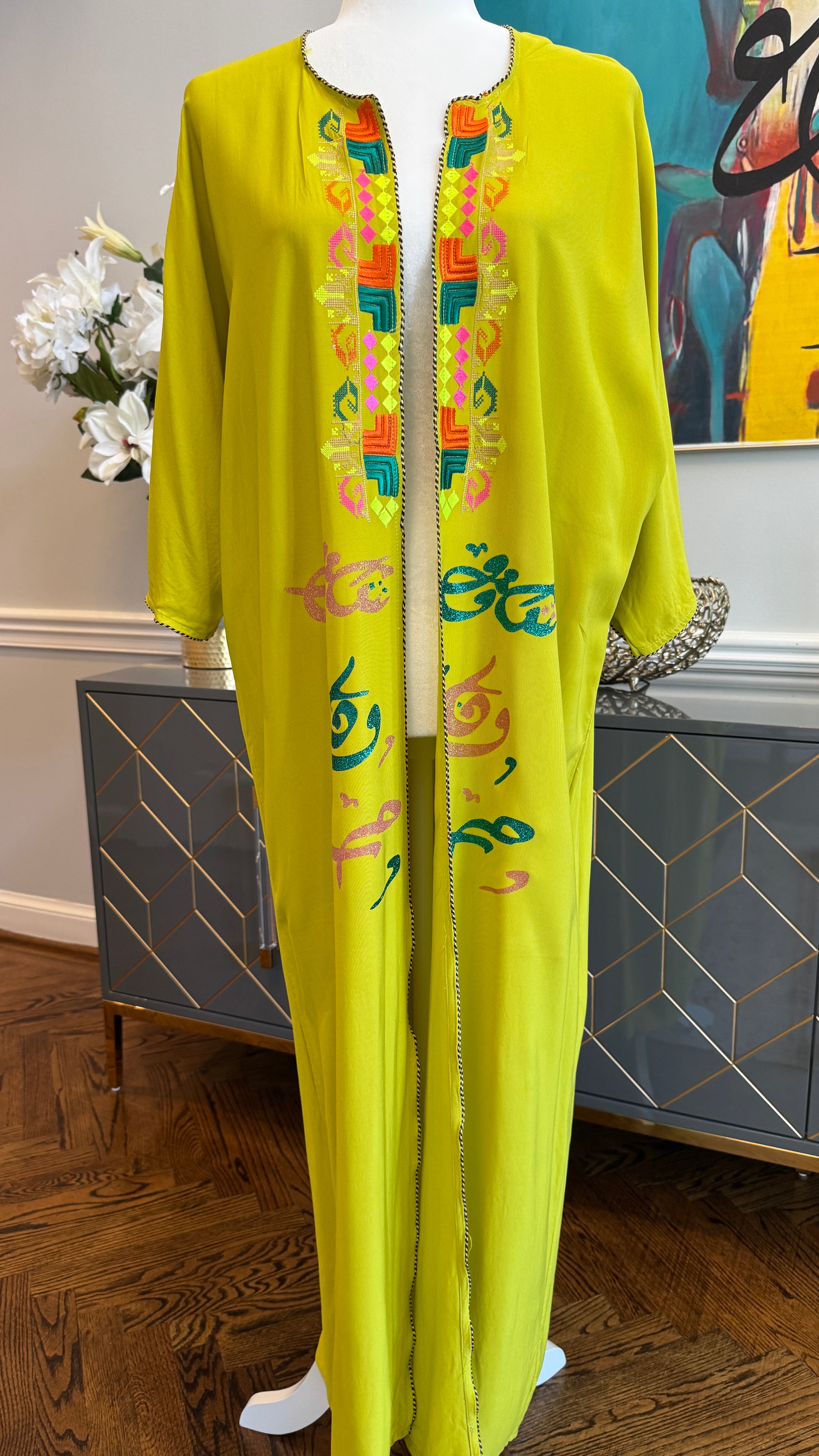 Open caftan embroidery design on the front. Designed with Arabic Calligraphy حب، شوق، وفاء Unique design on the back as well.