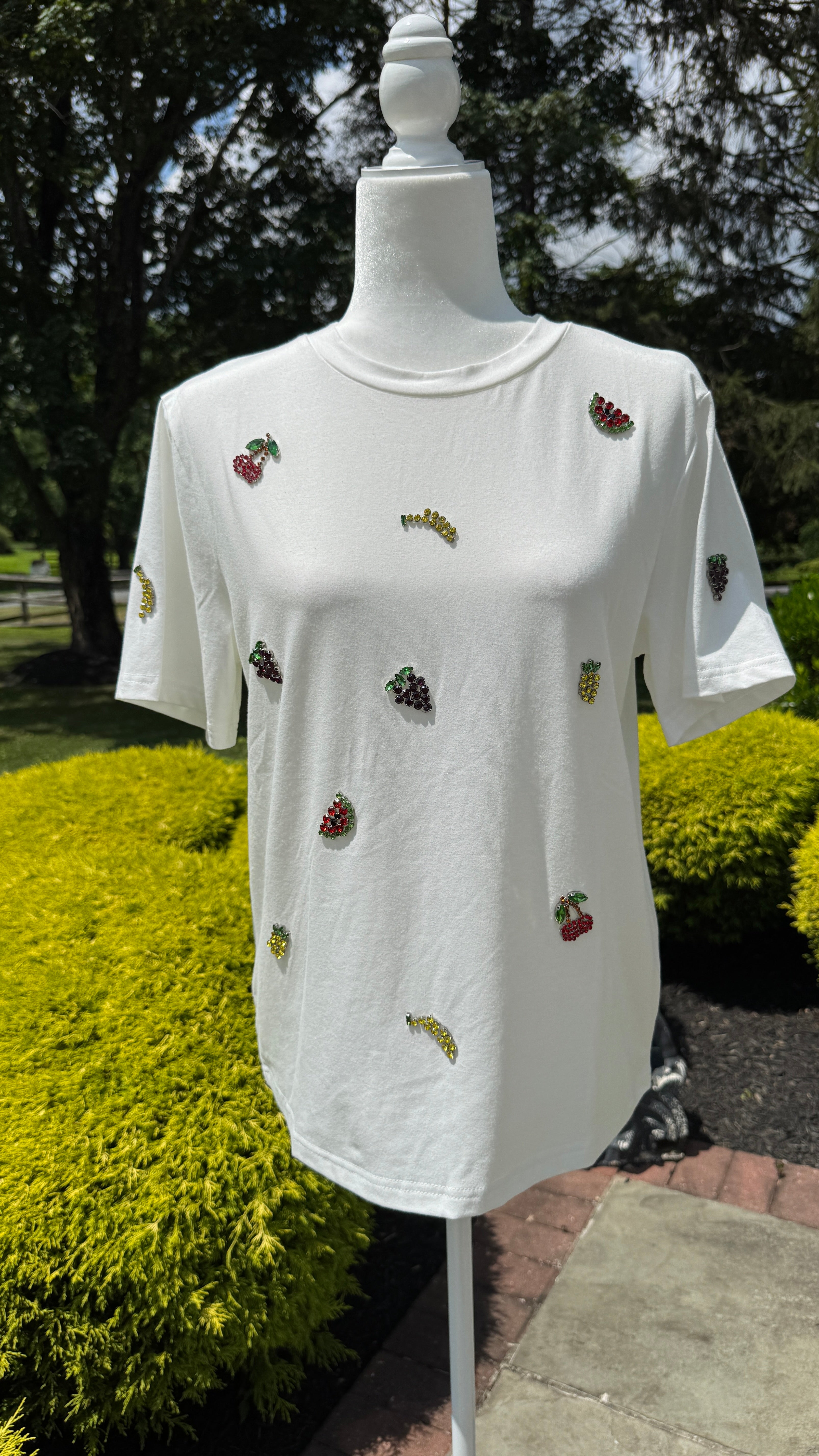 Round neck T-shirt with beaded fruits Design