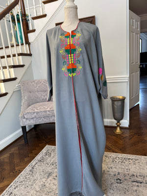 Gray Open caftan embroidery design on the front. Designed sleeves and back with Arabic Calligraphy جمال الروح