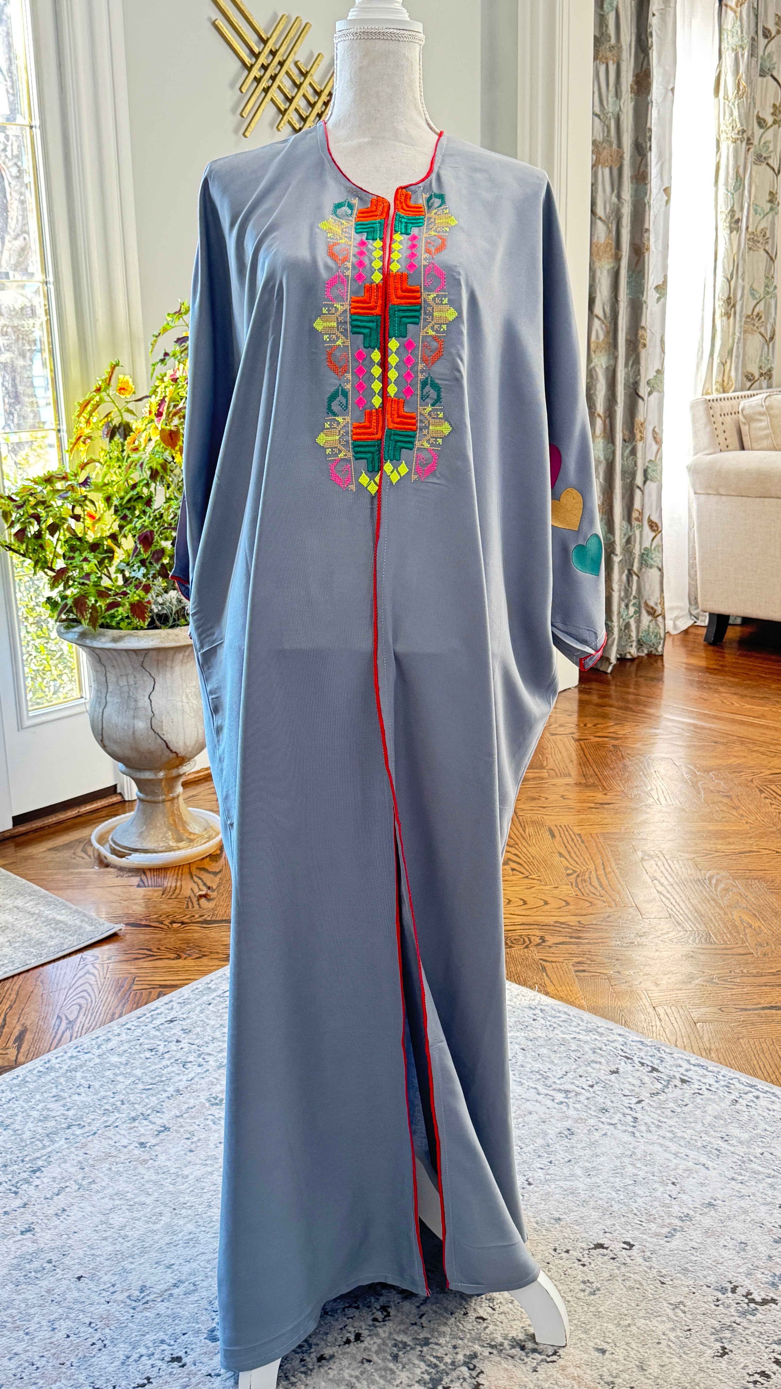 Gray Open caftan embroidery design on the front. Designed sleeves and back with Arabic Calligraphy جمال الروح