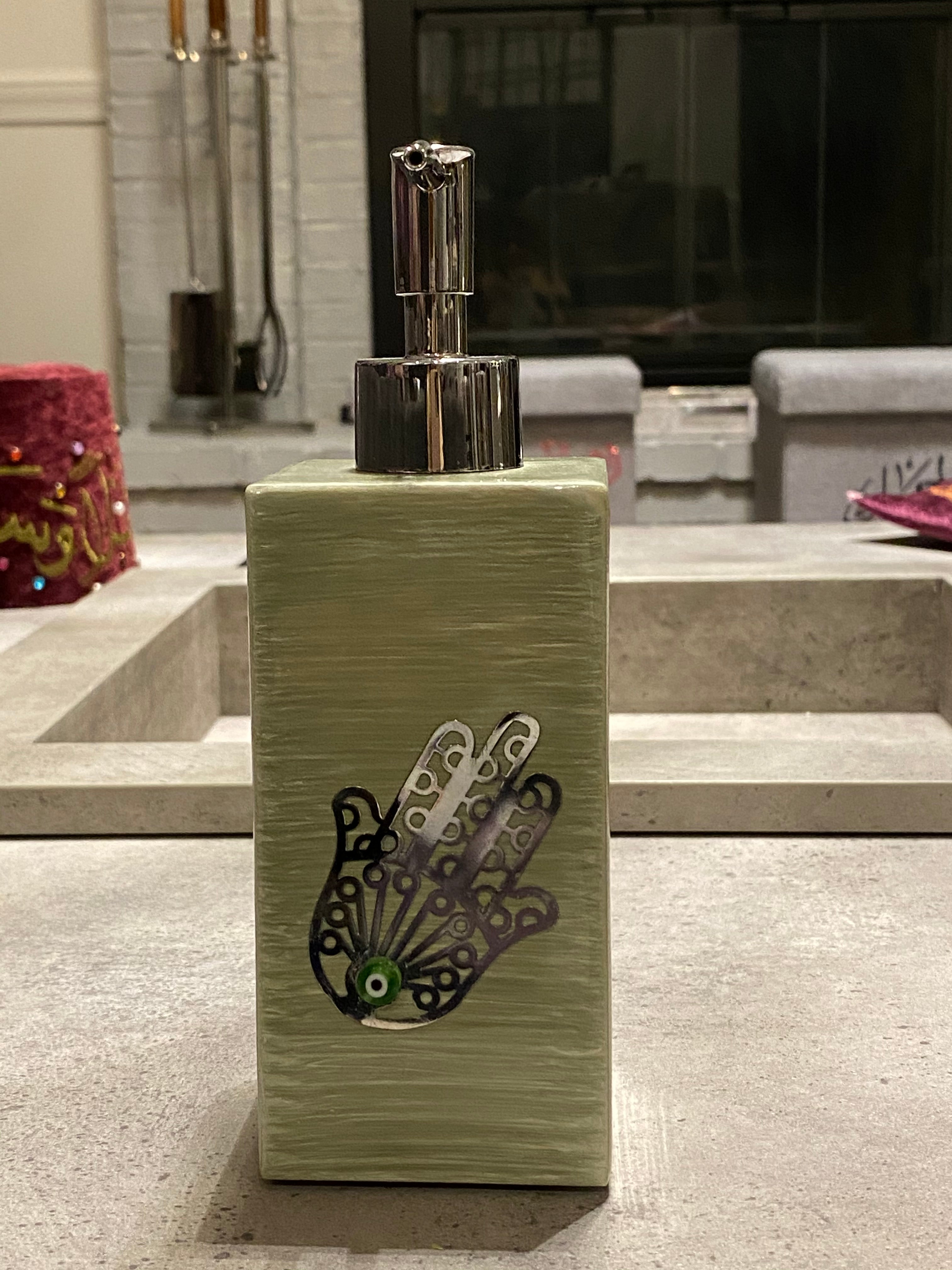 Soap dispenser